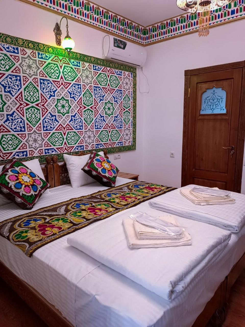 Meros Hotel Boukhara Extérieur photo